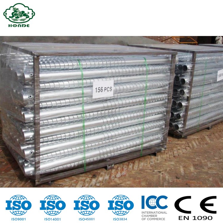 Pozinkovaná kotva se zemním šroubem