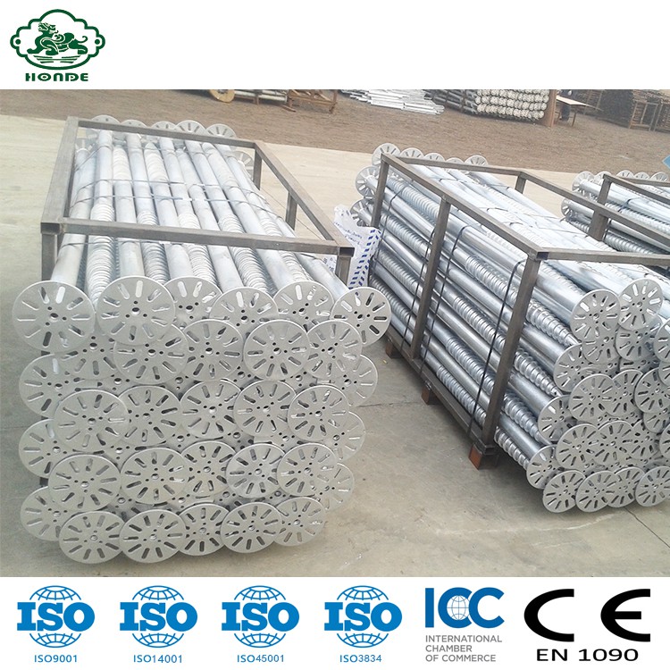 Zemní vrut nepoškozující trávník