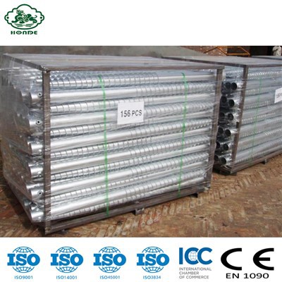 Pozinkovaná kotva se zemním šroubem